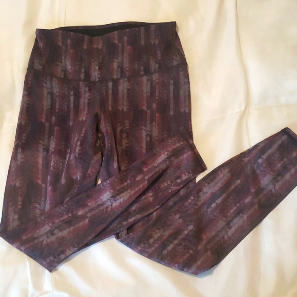 Mesh & Biker Short Fabletics Leggings